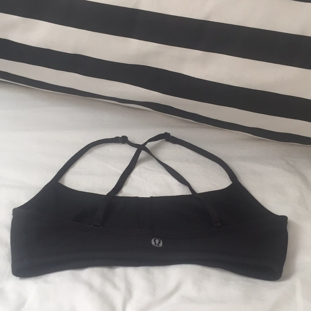 Lululemon black sports bra